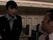 日本制服空姐機上與乘客性愛服務